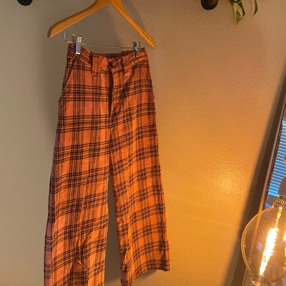 Pink plaid pants!!! - Picture 4 of 5